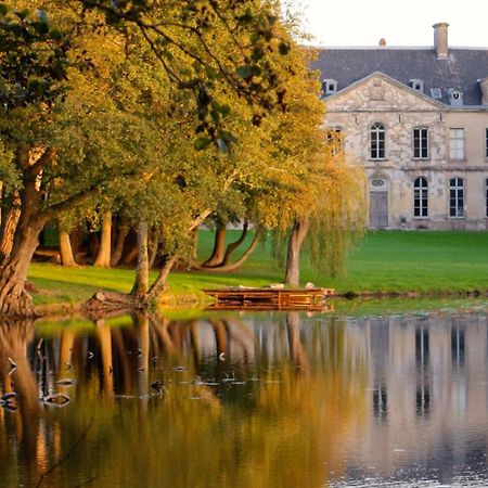 NeufmesnilAbbaye De Blanchelande住宿加早餐旅馆 外观 照片